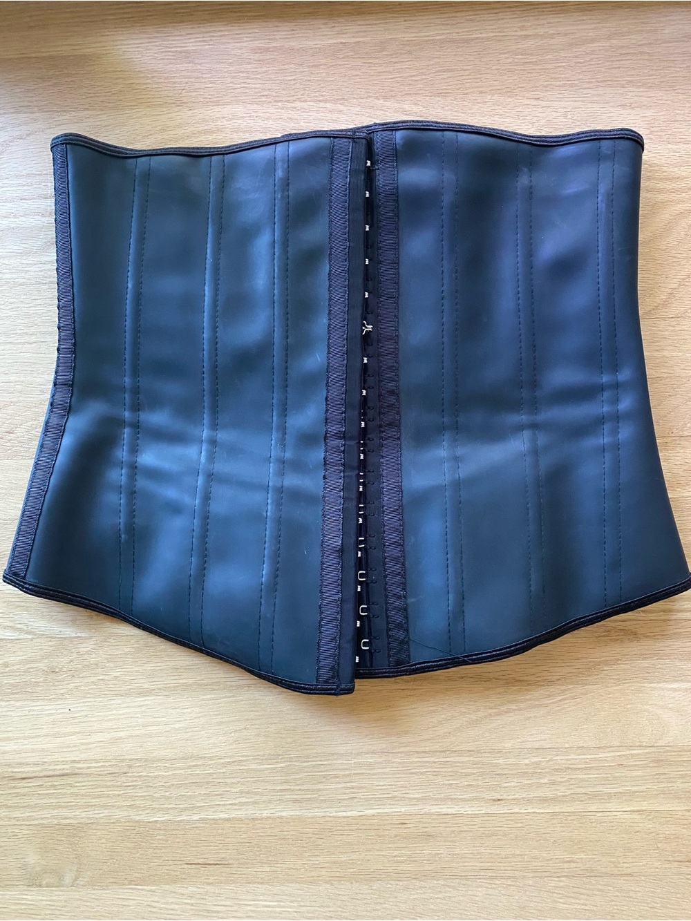Yianna black rubber waist trainer goth witchy cosplay corset large